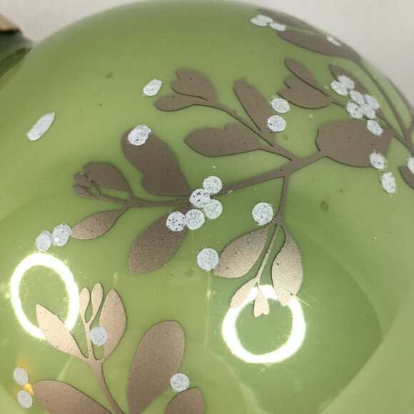 Martha Stewart Everyday Christmas Favorites Collector Ornament Green Floral 2002 - Picture 13 of 16